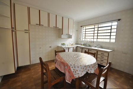 Casa à venda com 126m², 3 quartos e 2 vagasCozinha
