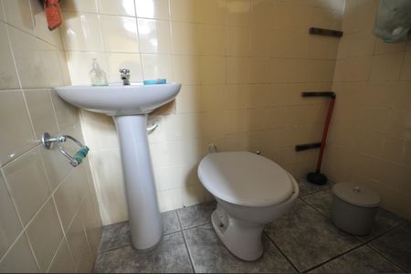 Casa à venda com 126m², 3 quartos e 2 vagasBanheiro de Serviço