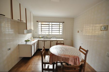 Casa à venda com 126m², 3 quartos e 2 vagasCozinha
