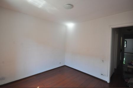 Casa à venda com 126m², 3 quartos e 2 vagasQuarto 3