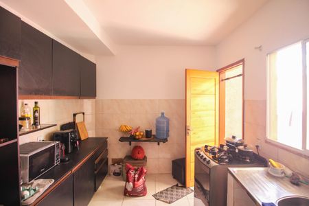 Cozinha de casa para alugar com 2 quartos, 15m² em Parque Sao Vicente, Belford Roxo