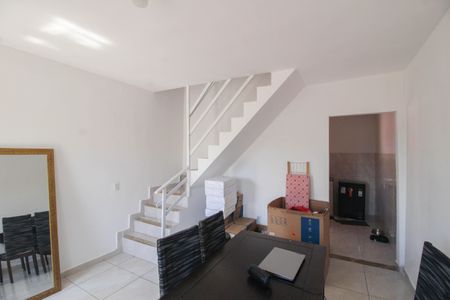 Sala de casa para alugar com 2 quartos, 15m² em Parque Sao Vicente, Belford Roxo