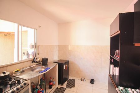 Cozinha de casa para alugar com 2 quartos, 15m² em Parque Sao Vicente, Belford Roxo