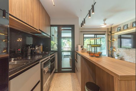 Apartamento à venda com 94m², 2 quartos e 2 vagasCozinha