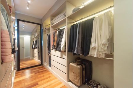 Apartamento à venda com 94m², 2 quartos e 2 vagasSuite - Closet