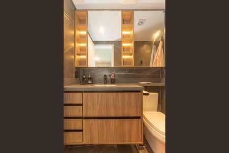 Apartamento à venda com 94m², 2 quartos e 2 vagasBanheiro da Suíte