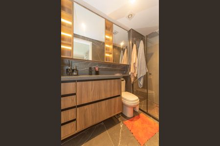 Apartamento à venda com 94m², 2 quartos e 2 vagasBanheiro da Suíte