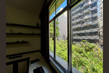 Apartamento à venda com 163m², 3 quartos e 1 vagaQuarto 1 - vista 