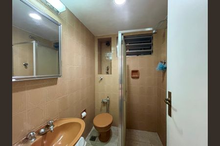 Apartamento à venda com 163m², 3 quartos e 1 vagaSuíte - banheiro 