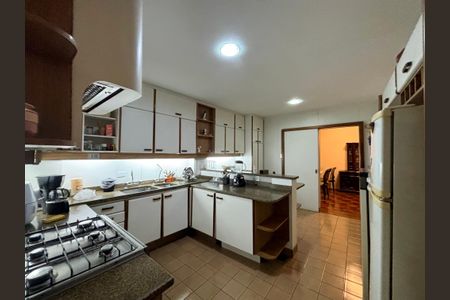 Apartamento à venda com 163m², 3 quartos e 1 vagaCozinha