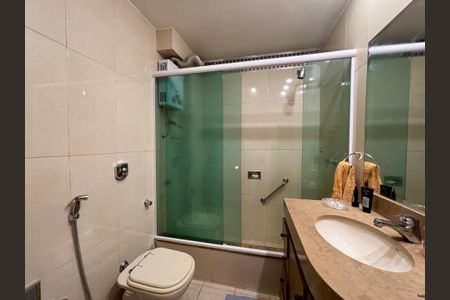 Apartamento à venda com 163m², 3 quartos e 1 vagaBanheiro social 1