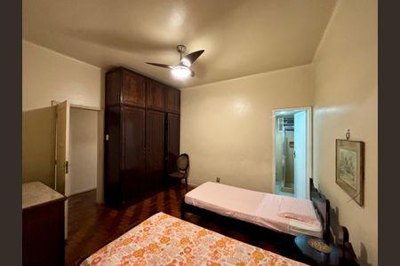 Apartamento à venda com 163m², 3 quartos e 1 vagaSuíte 