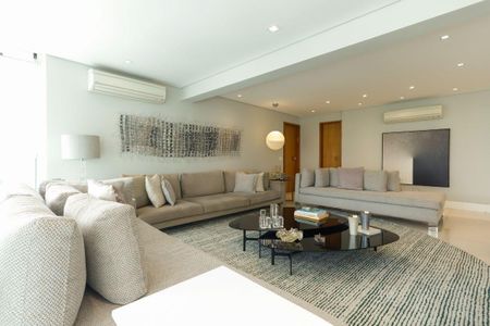 Apartamento à venda com 3 quartos, 241m² em Água Branca, São Paulo