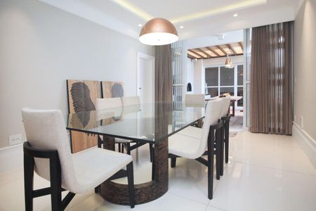 Casa à venda com 3 quartos, 300m² em Jardim Luzitania, São Paulo