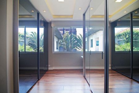 Casa à venda com 3 quartos, 300m² em Jardim Luzitania, São Paulo