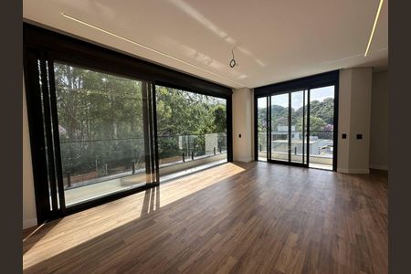 Casa à venda com 5 quartos, 640m² em Parque Terra Nova II, São Bernardo do Campo