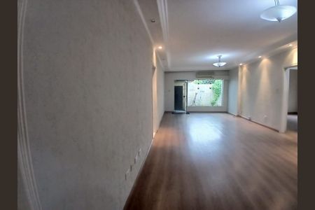 Casa à venda com 3 quartos, 254m² em Osvaldo Cruz, São Caetano do Sul