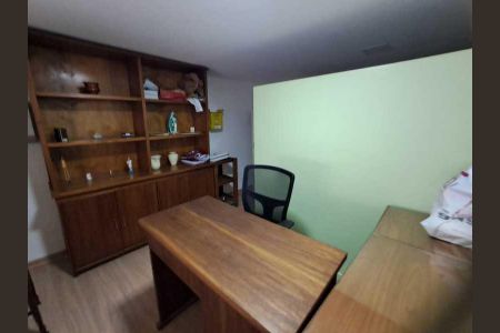 Casa à venda com 6 quartos, 236m² em Catete, Rio de Janeiro