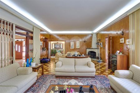 Casa à venda com 4 quartos, 417m² em Jardim Petropolis, São Paulo