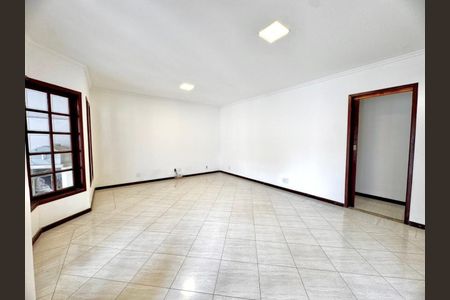 Casa à venda com 4 quartos, 120m² em Vargem Grande, Rio de Janeiro
