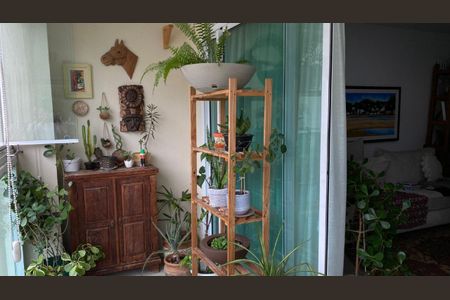 Apartamento à venda com 148m², 4 quartos e 2 vagas