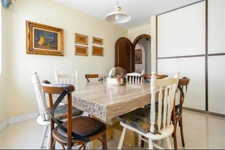 Casa à venda com 3 quartos, 320m² em Vila Inah, São Paulo