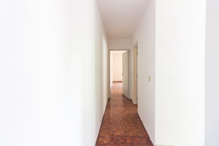 Casa à venda com 125m², 4 quartos e 2 vagasCorredor