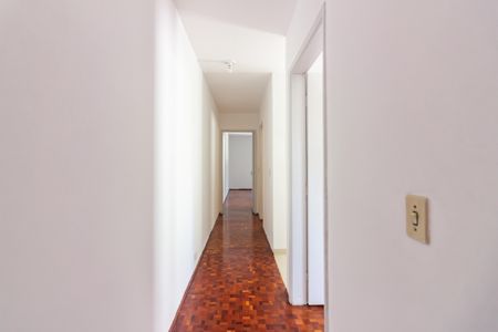 Casa para alugar com 125m², 4 quartos e 2 vagasCorredor