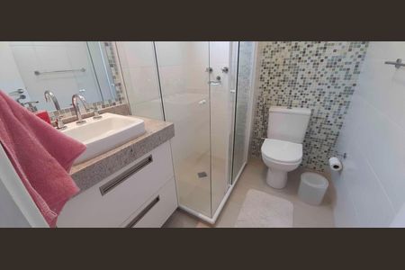 Apartamento à venda com 194m², 4 quartos e 4 vagas Apartamento à venda com 194m², 4 quartos e 4 vagasBanheiro da Suíte 2