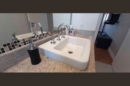 Apartamento à venda com 194m², 4 quartos e 4 vagas Apartamento à venda com 194m², 4 quartos e 4 vagasBanheiro da Suíte 3