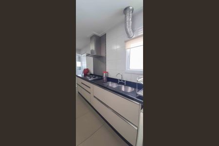 Apartamento à venda com 194m², 4 quartos e 4 vagas Apartamento à venda com 194m², 4 quartos e 4 vagasCozinha