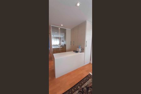 Apartamento à venda com 194m², 4 quartos e 4 vagas Apartamento à venda com 194m², 4 quartos e 4 vagasSuíte 1