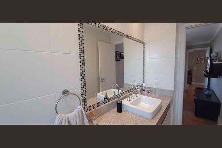 Apartamento à venda com 194m², 4 quartos e 4 vagas Apartamento à venda com 194m², 4 quartos e 4 vagasBanheiro da Suíte 3