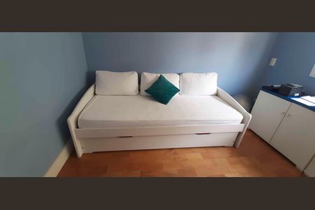 Apartamento à venda com 194m², 4 quartos e 4 vagas Apartamento à venda com 194m², 4 quartos e 4 vagasSuíte 4