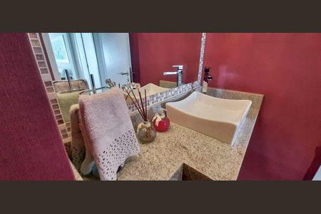 Apartamento à venda com 194m², 4 quartos e 4 vagas Apartamento à venda com 194m², 4 quartos e 4 vagasLavabo