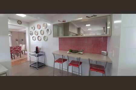 Apartamento à venda com 194m², 4 quartos e 4 vagas Apartamento à venda com 194m², 4 quartos e 4 vagasCozinha