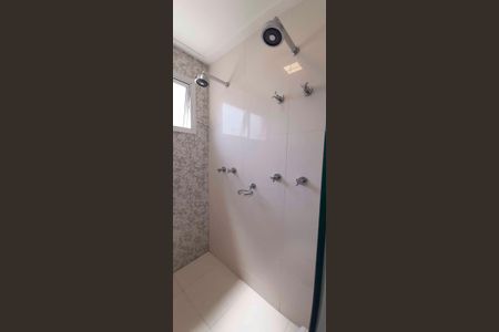 Apartamento à venda com 194m², 4 quartos e 4 vagas Apartamento à venda com 194m², 4 quartos e 4 vagasBanheiro da Suíte 1