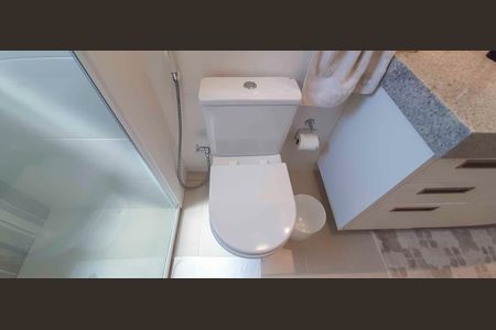 Apartamento à venda com 194m², 4 quartos e 4 vagas Apartamento à venda com 194m², 4 quartos e 4 vagasBanheiro da Suíte 3