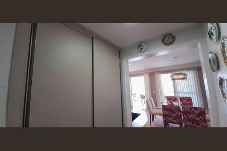 Apartamento à venda com 194m², 4 quartos e 4 vagas Apartamento à venda com 194m², 4 quartos e 4 vagasCozinha