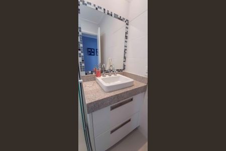 Apartamento à venda com 194m², 4 quartos e 4 vagas Apartamento à venda com 194m², 4 quartos e 4 vagasBanheiro da Suíte 4