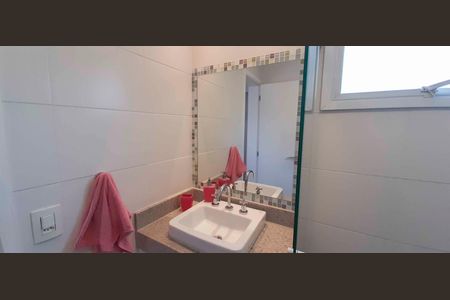 Apartamento à venda com 194m², 4 quartos e 4 vagas Apartamento à venda com 194m², 4 quartos e 4 vagasBanheiro da Suíte 2