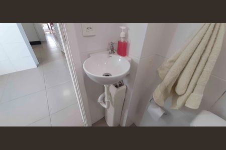 Apartamento à venda com 194m², 4 quartos e 4 vagas Apartamento à venda com 194m², 4 quartos e 4 vagasBanheiro de serviço