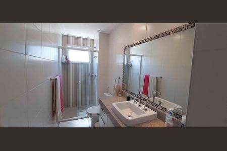 Apartamento à venda com 194m², 4 quartos e 4 vagas Apartamento à venda com 194m², 4 quartos e 4 vagasBanheiro da Suíte 3