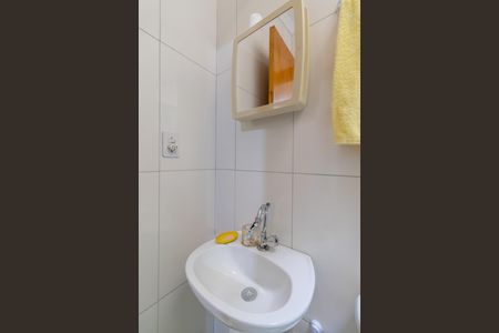 Casa à venda com 118m², 3 quartos e 2 vagas Casa à venda com 118m², 3 quartos e 2 vagasBanheiro Suíte 2