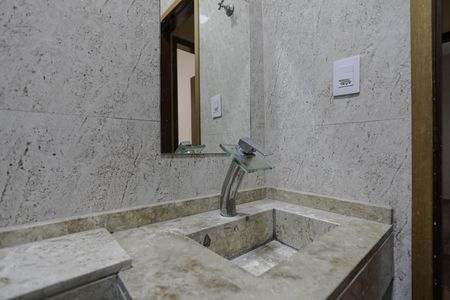 Apartamento para alugar com 60m², 2 quartos e 1 vagaBanheiro