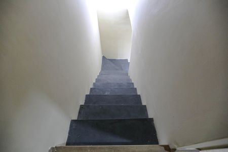 Apartamento para alugar com 60m², 2 quartos e 1 vagaEscada