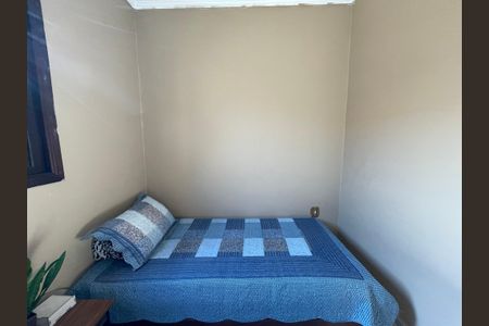 Quarto 2 de casa para alugar com 2 quartos, 120m² em Jardim Ester Yolanda, São Paulo