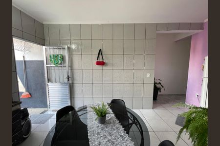Casa para alugar com 120m², 2 quartos e 1 vagaCozinha