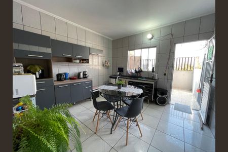 Casa para alugar com 120m², 2 quartos e 1 vagaCozinha