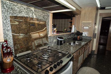 Apartamento à venda com 757m², 4 quartos e 4 vagas Apartamento à venda com 757m², 4 quartos e 4 vagasCozinha